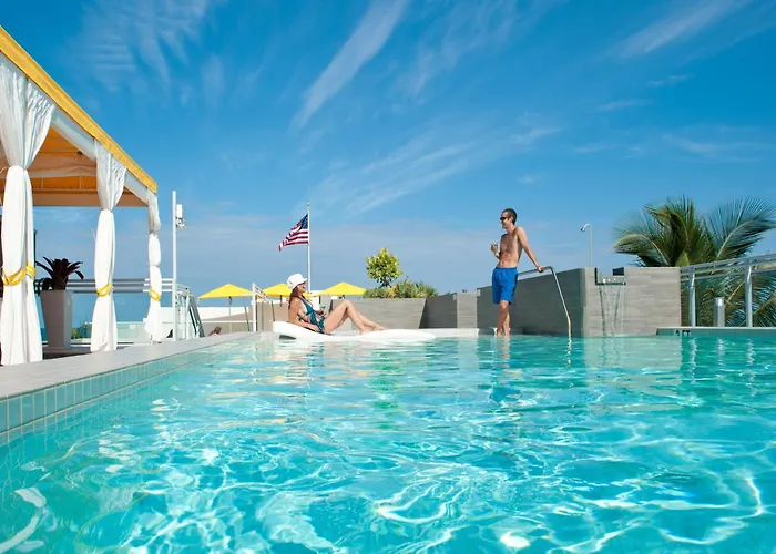 Leslie Hotel Ocean Drive