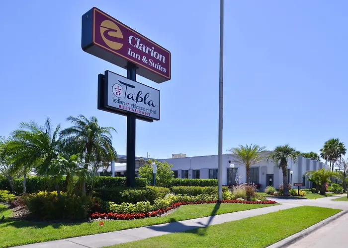 Luxury hotel only: Clarion Inn & Suites Across From Universal Orlando Resort