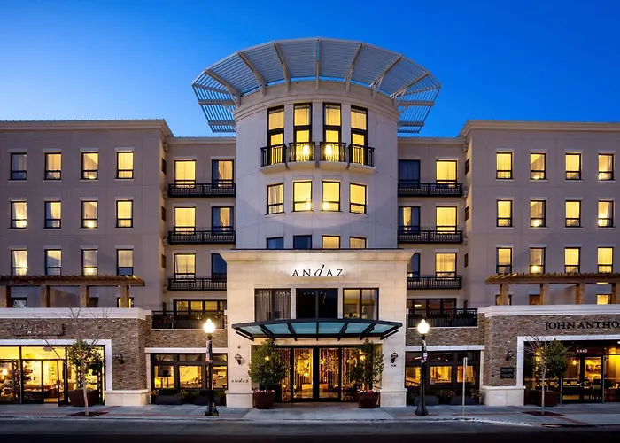 Andaz , By Hyatt