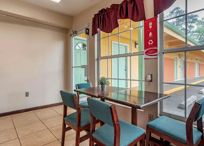 Villa: Econo Lodge Tallahassee Downtown - University