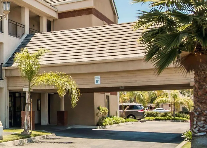 Pet Friendly hotel: Quality Inn Temecula Valley Wine Country