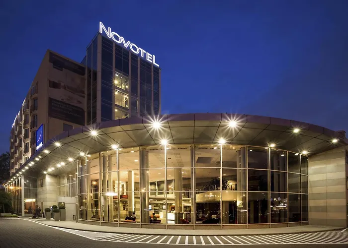 Hotel met zwembad: Novotel Warszawa Airport
