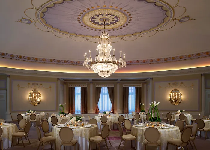 Ritz-Carlton, Montreal