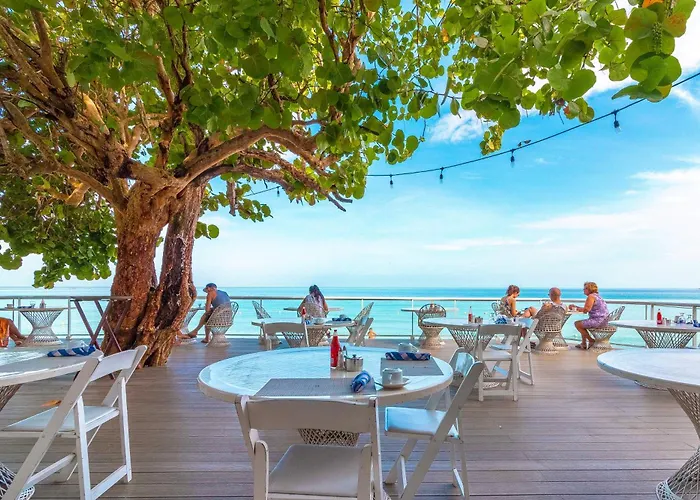Hotels with a view Travellers Beach
