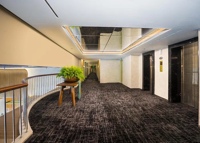 Oakwood Suites Kuningan