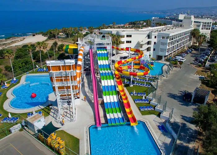  Leonardo Laura Beach & Splash