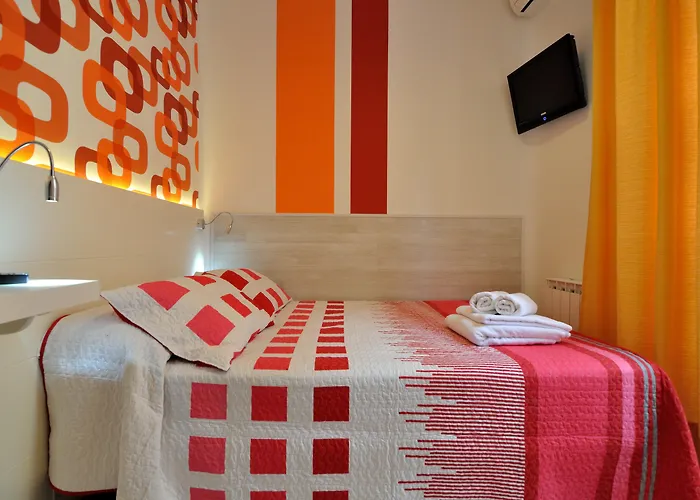 Hotel perto da faculdade: Far Home Plaza Mayor