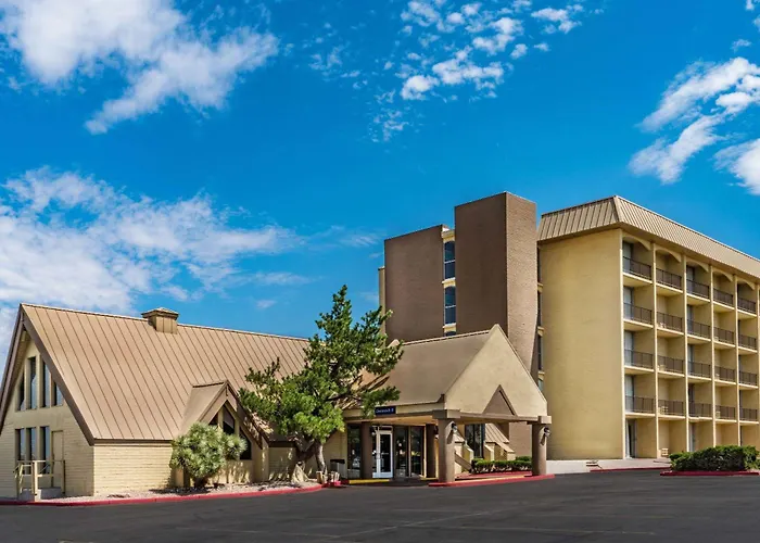 Hotel: Hotel 505