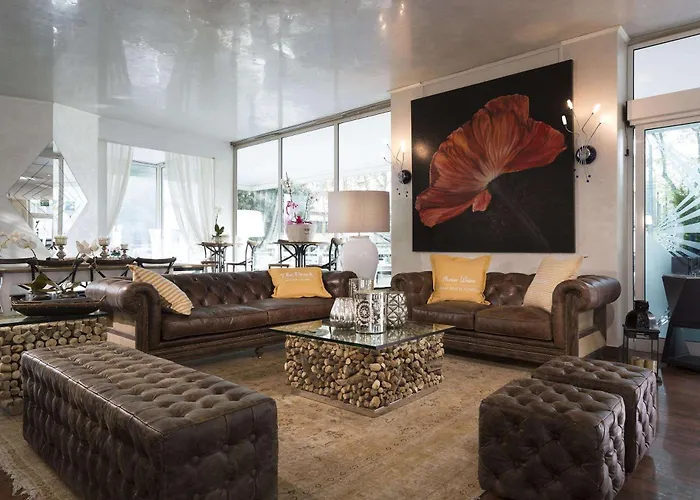 Best Western Maison B