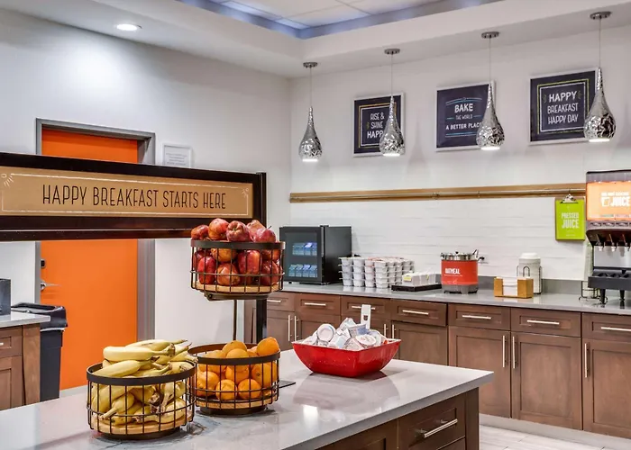 Hampton Inn & Suites Dallas-Central Expy/North Park Area