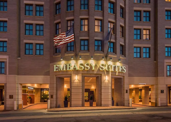 Cheap hotel: Embassy Suites By Hilton Alexandria Old Town
