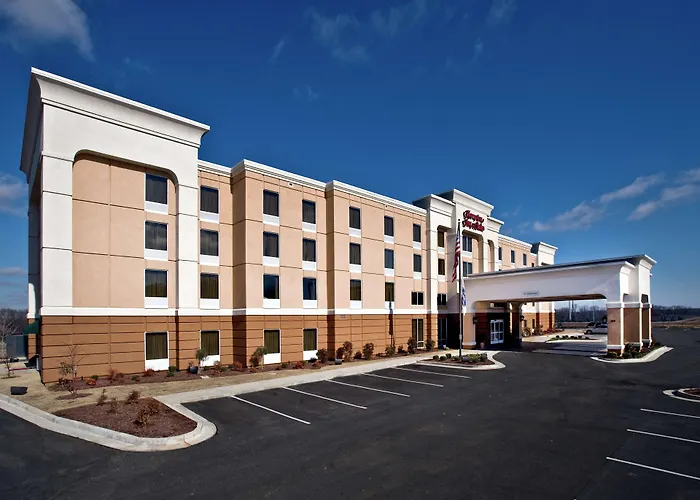 Pet Friendly hotel: Hampton Inn & Suites Jackson