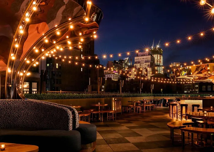 Resort: Moxy Nyc Times Square