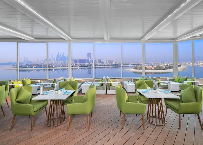Hotel com parque aquático: The Retreat Palm Dubai Mgallery By Sofitel