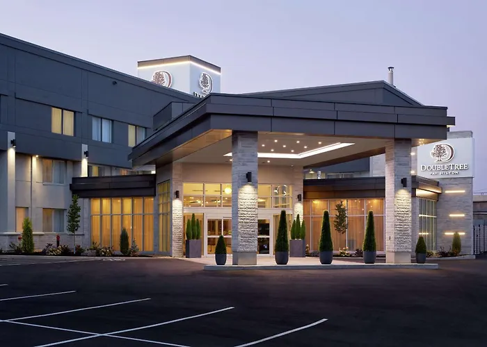 Beach Hotels Doubletree By Hilton Montreal Airport