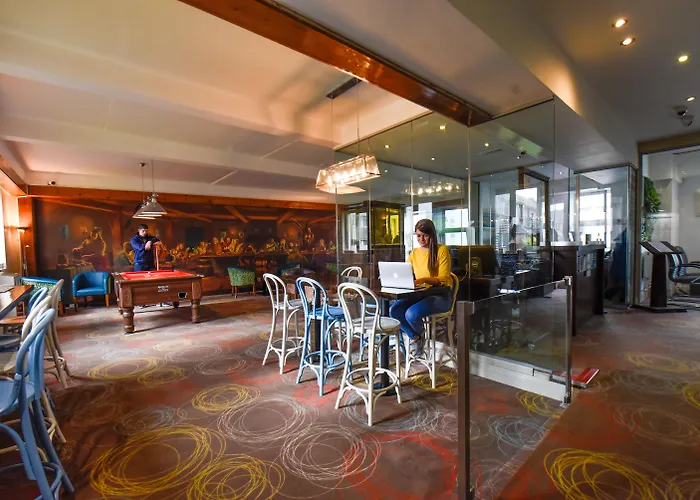 Hotel near College: Kinlay Hostel Eyre Square - Best Hostel In Ireland 2025