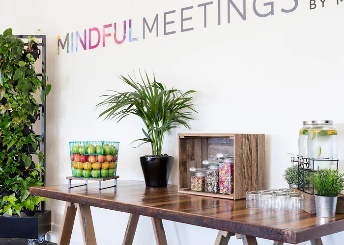 Hotel with Tennis: Mercure Gold Coast Resort