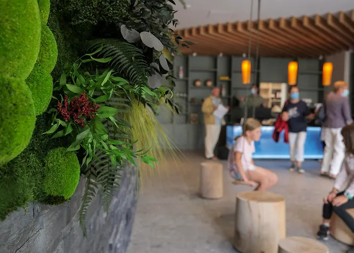 Pet Friendly hotel: Planb Hotel - Living Chamonix