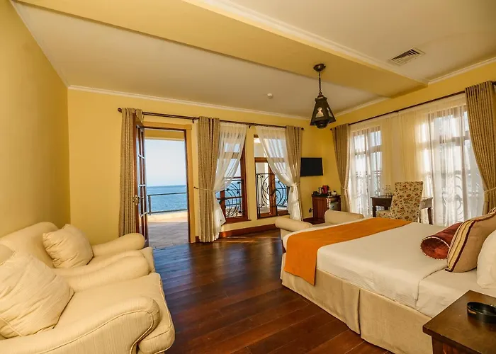 Cocoa Boutique - Your Kenyan Beachfront Bliss