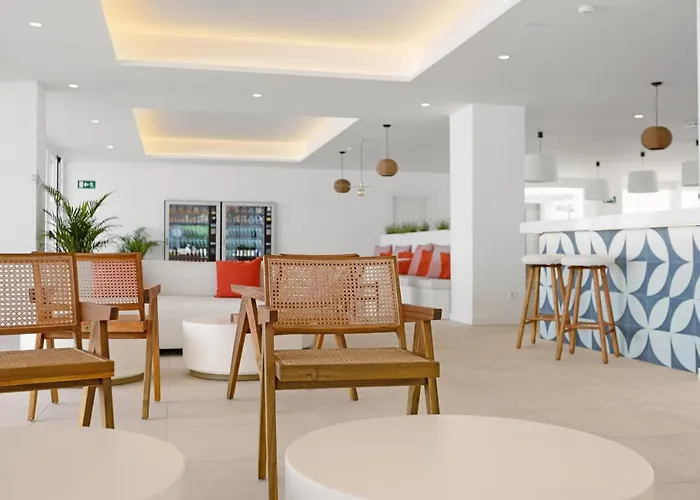 Hotel cerca del colegio: Palmanova Beach Apartments By Trh (Adults Only)