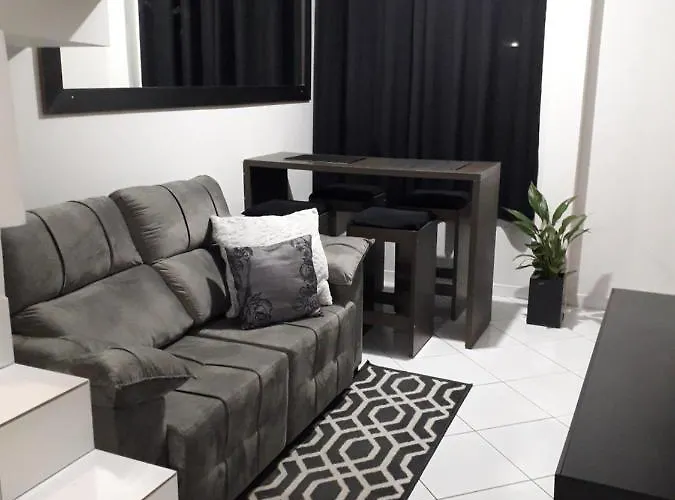 Triplex Ideal Para Grupos. Acomoda Mais De 20.