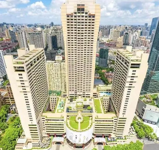  Shanghai Centre Serviced Apartment