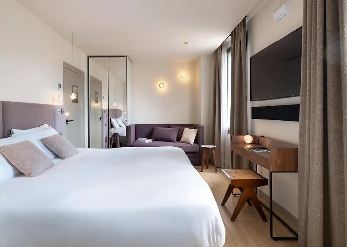 Hebe Hotel
