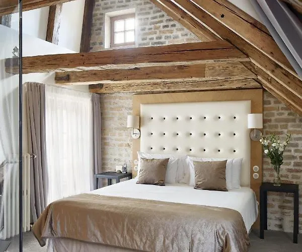 Hotel with view: Dome Hotel