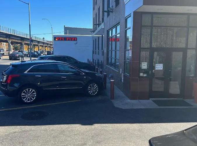 Pet Friendly hotel: Atlantic Motor Inn