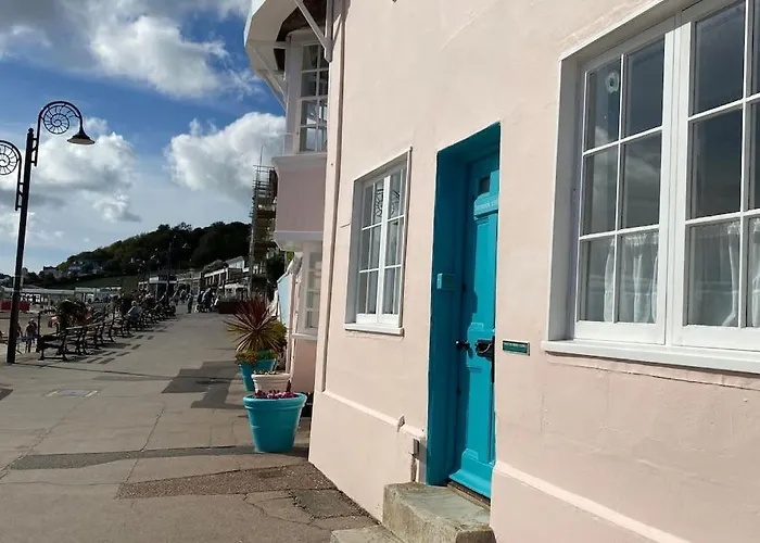 Benwick Cottage - Beachfront Thatched Cottage Set On The Marine Parade With Absolutely Spectacular Sea Views! Sleeps 4