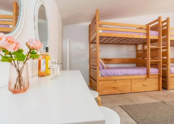 Albergue: Female Hostel