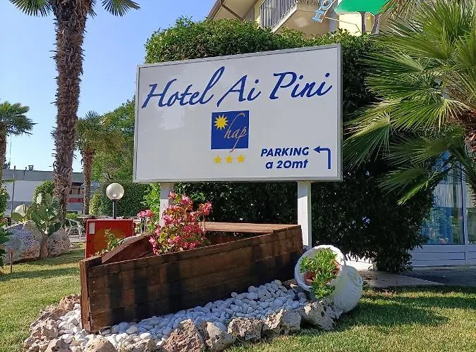 Hotel Jacuzzi: Hotel Ai Pini