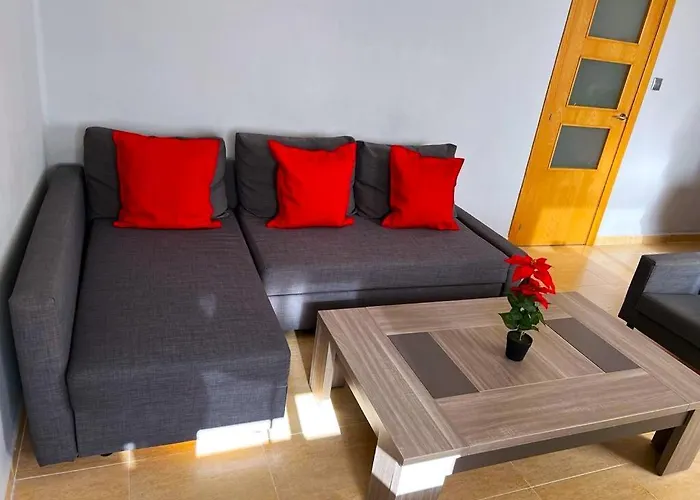 Alquiler de vacaciones: Calle Mora De Rubielos With Free Private Underground Parking
