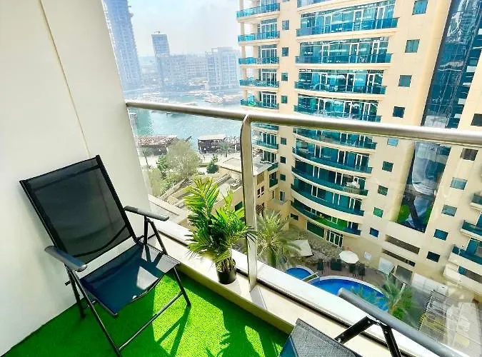 Beach hotel: Super Elegant Studio Apartment-Sparkle Tower By Sweet Homes
