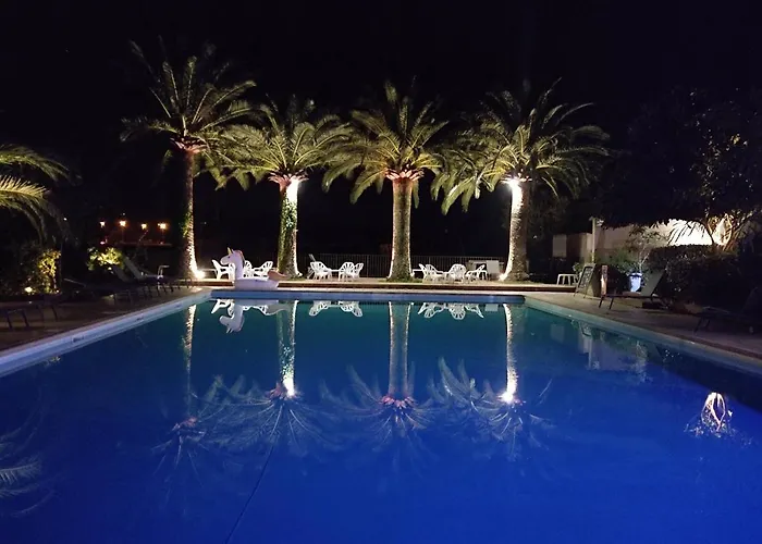 Hotel sulla spiaggia: Camping Arutoli