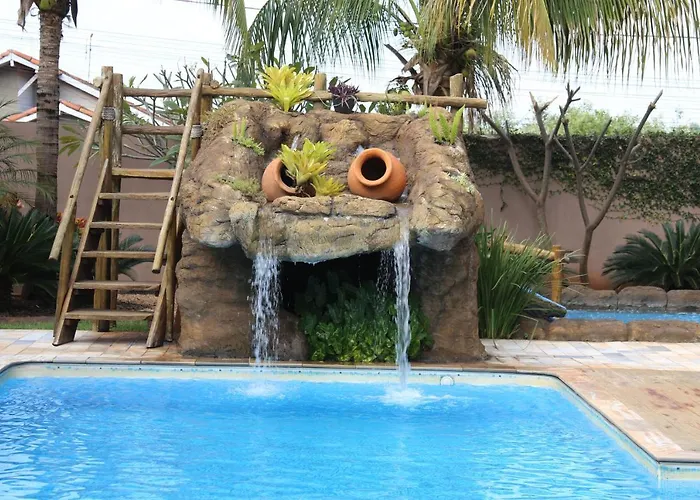 Hotel 4 estrelas: Pousada Tia Nena