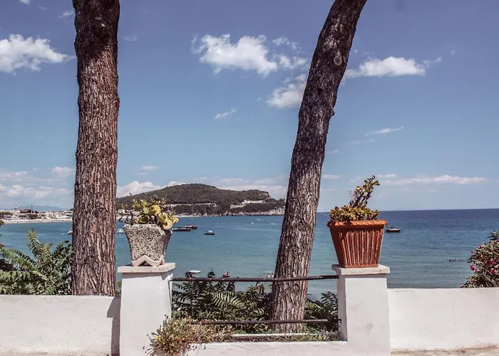 Un Letto A Gaeta - Villa A Fontania