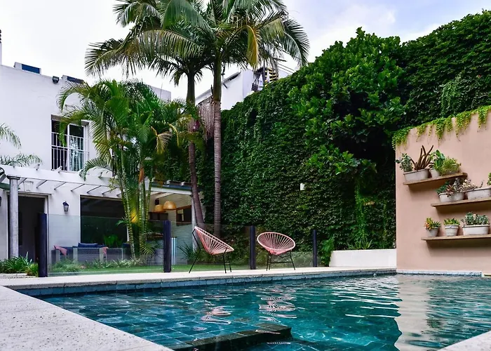 Hotel all'aeroporto: Casa Caravan - Plant Based Concept House