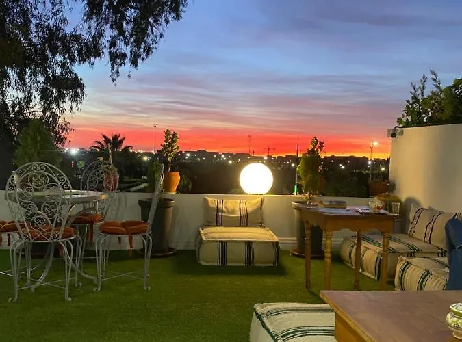 Resort: Winarouze House