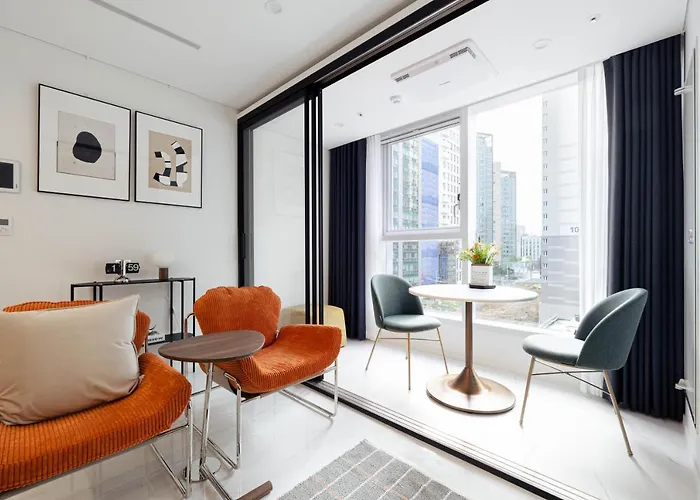Apartment: Le Collective Gangnam Sac Signity