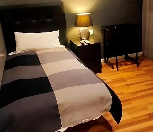  Single Rooms