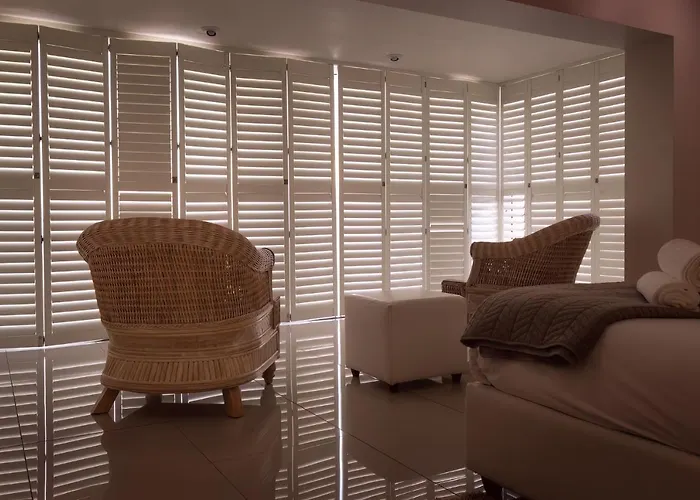 Luxury hotel only: Beach Club Self Catering Apartments