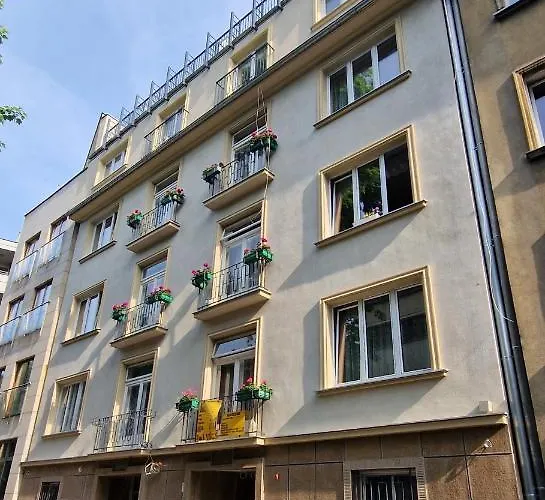  Cybulskiego Guest Rooms