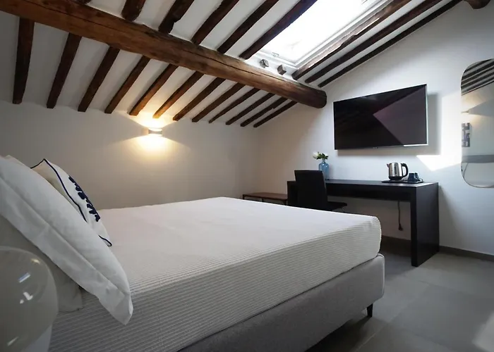 New Moon Rooms La Spezia