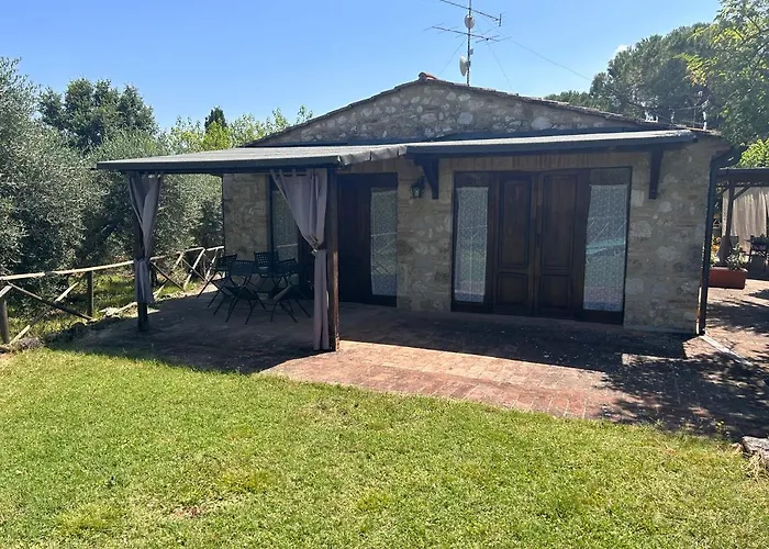 Villa con piscina: Borgo Santinovo