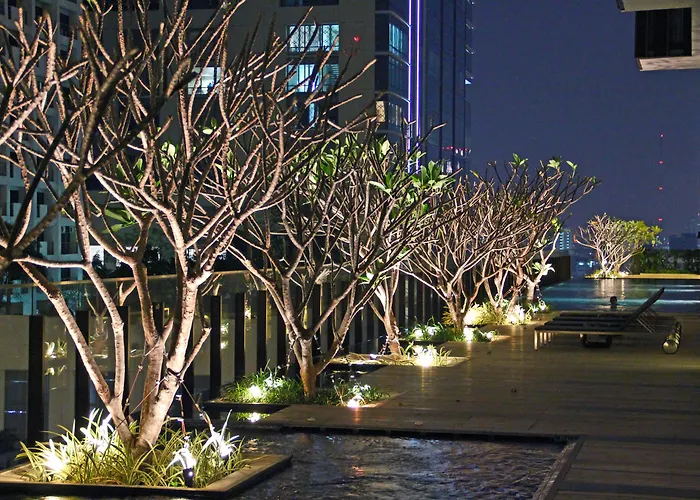 Luxury hotel only: Hansar Bangkok Hotel