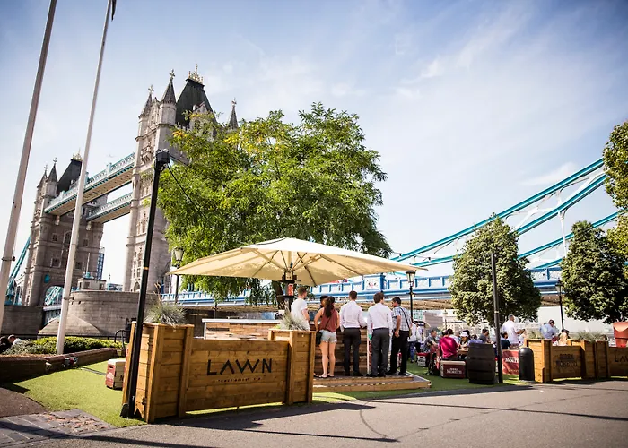 Hotel met uitzicht: The Tower Hotel, By Thistle