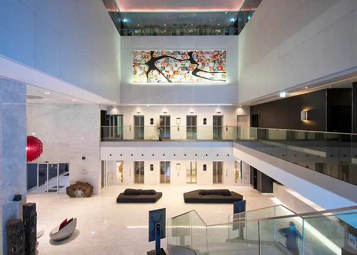 Hotel de praia: Myriad By Sana Hotels