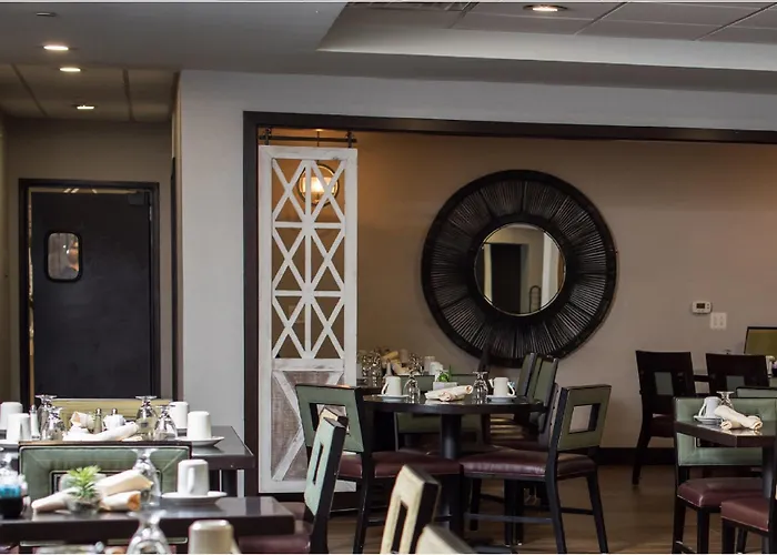 Hotel suites Holiday Inn Harrisburg East By Ihg