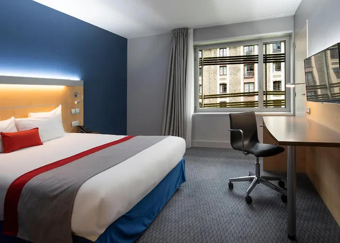 Hotel: Holiday Inn Express Paris-Canal De La Villette By Ihg